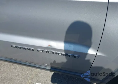 2019 Jeep Grand Cherokee Laredo E 4X2 из США, поврежденный, VIN 1C4RJEAG8KC621758